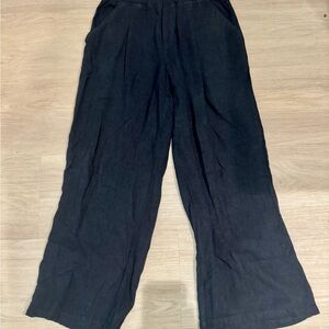 Angie black linen Wide-Leg Pants with front and back pockets